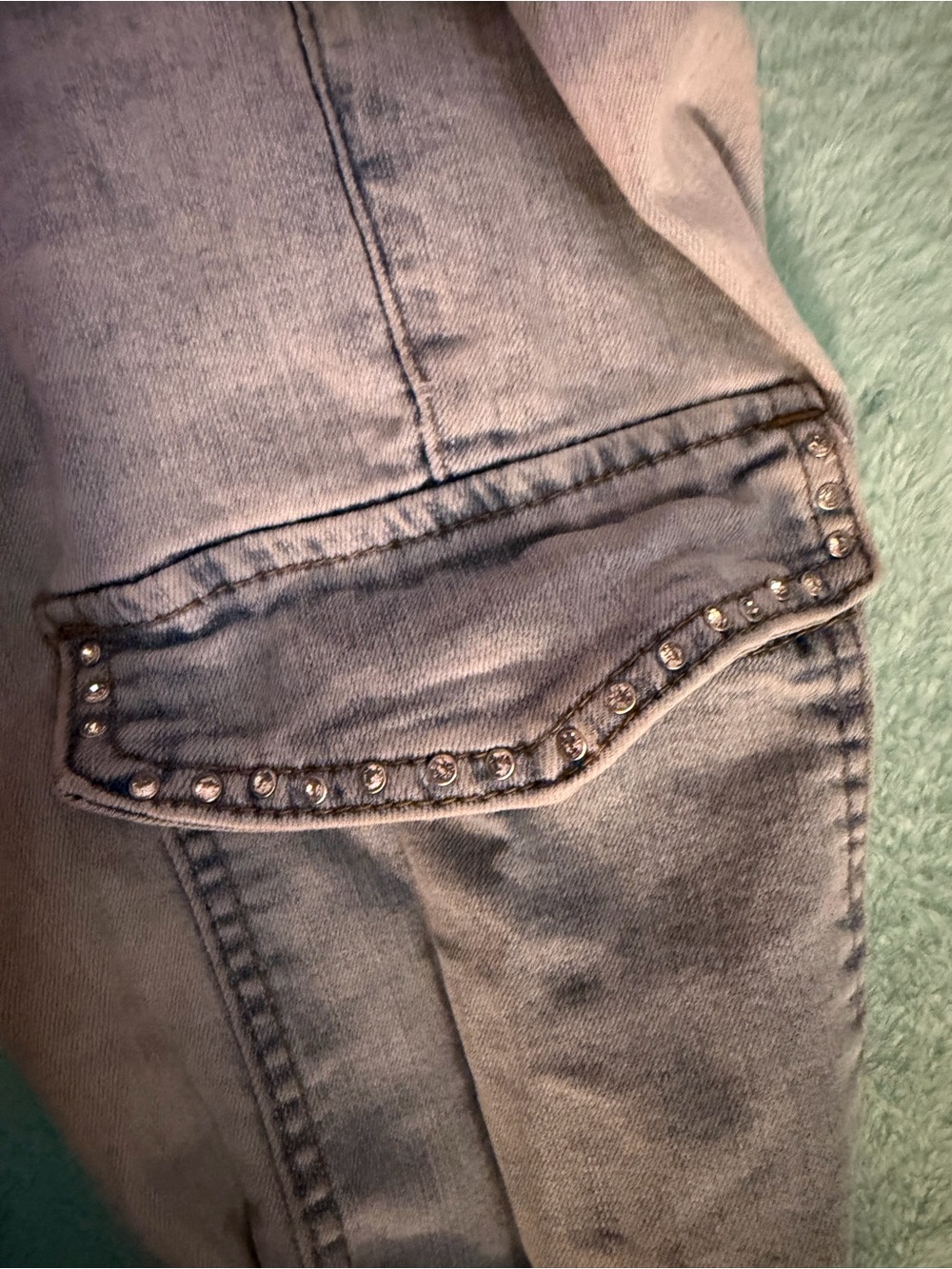 Stud-Trim Light Blue Women’s Jeans